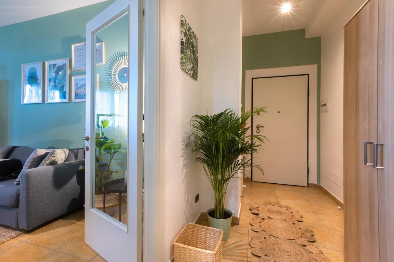 Cavour Elegante Loft In Centro Apartment Macerata Bagian luar foto