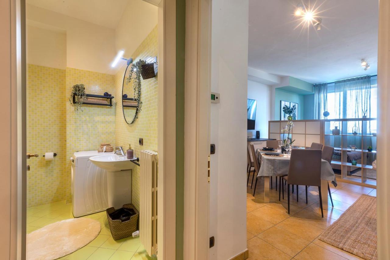 Cavour Elegante Loft In Centro Apartment Macerata Bagian luar foto