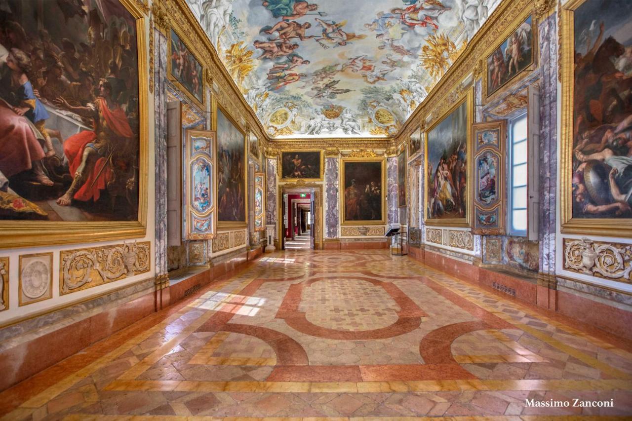 Cavour Elegante Loft In Centro Apartment Macerata Bagian luar foto